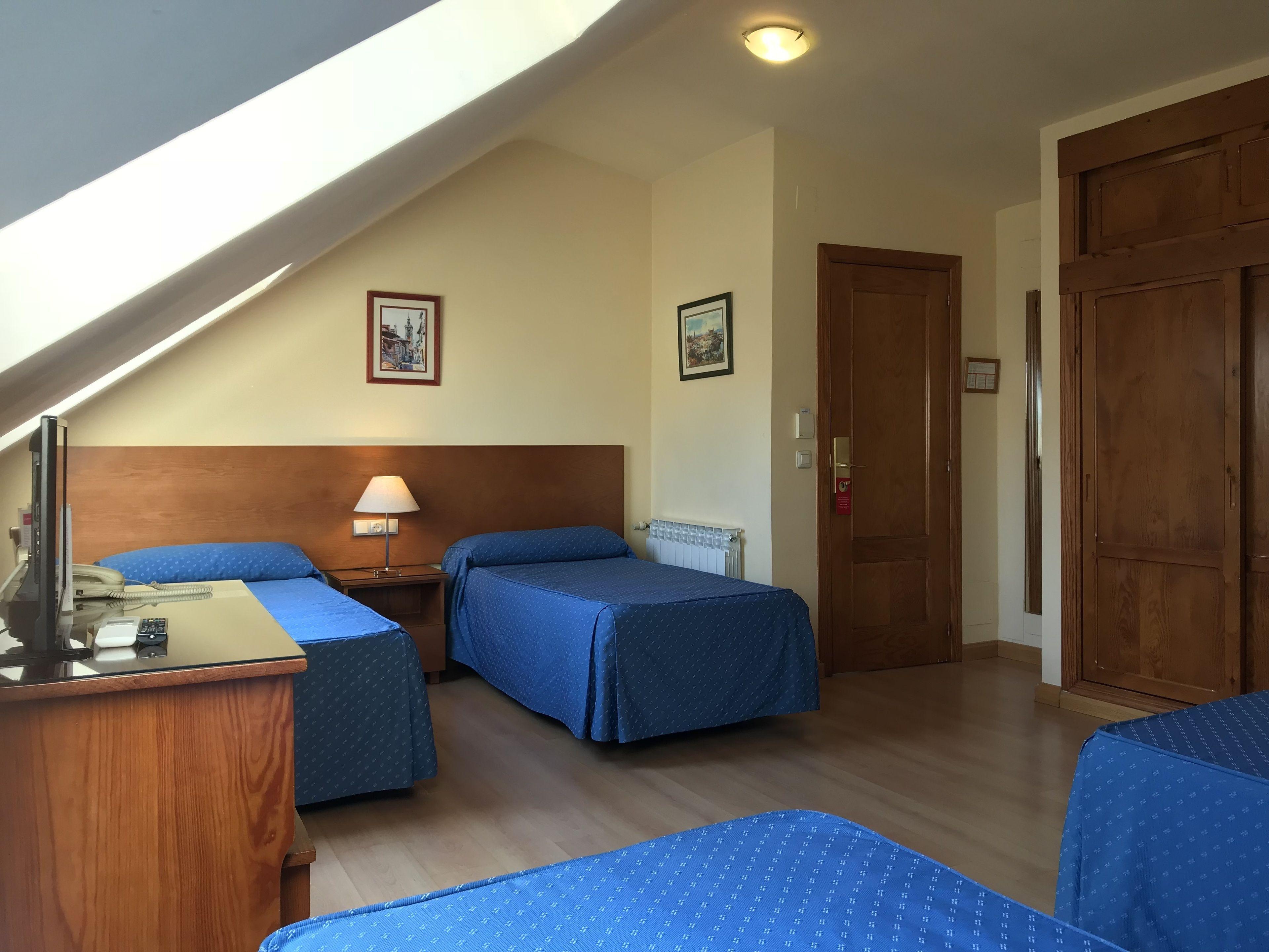 Hostal Santo Tome — Photos 1
